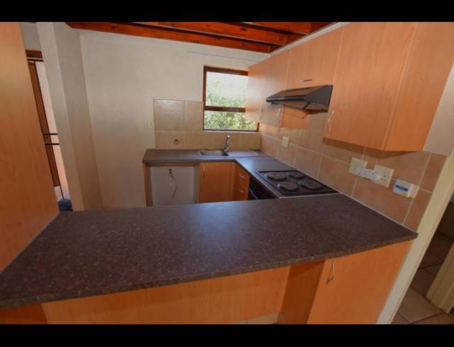 1 BEDROOM APARTMENT FOR SALE IN LONEHILL